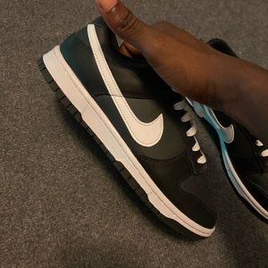 Nike Dunk low - Black Panda/ Reverse Panda       (Size 8.5)